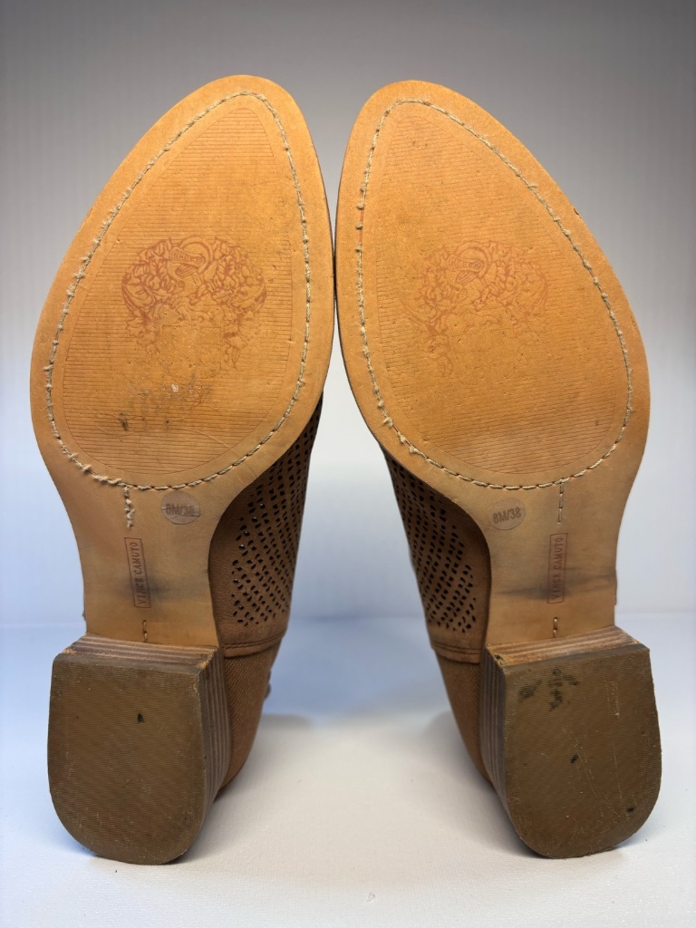 Vince Camuto Perforated Leather Ankle Booties Tan Brown Size 8M - Picture 11 of 11